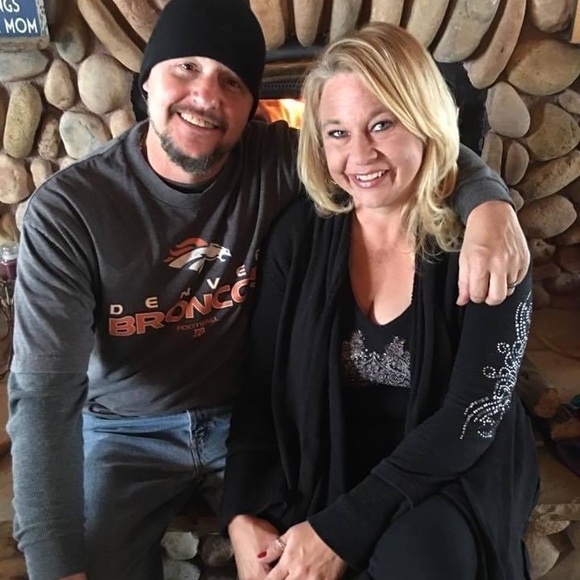 Meet your Posher, Lisa - Picture 1 of 3